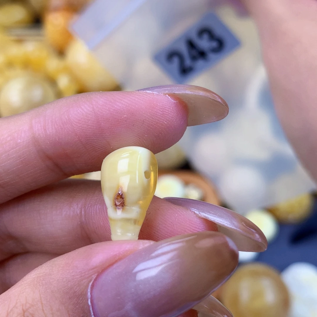 琥珀未镶嵌珠宝奇石8.5 粉