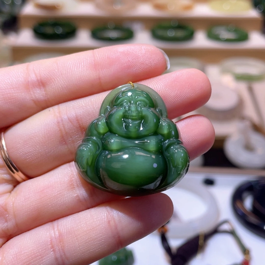 麦***穗和田玉未镶嵌颈饰高品碧玉佛公