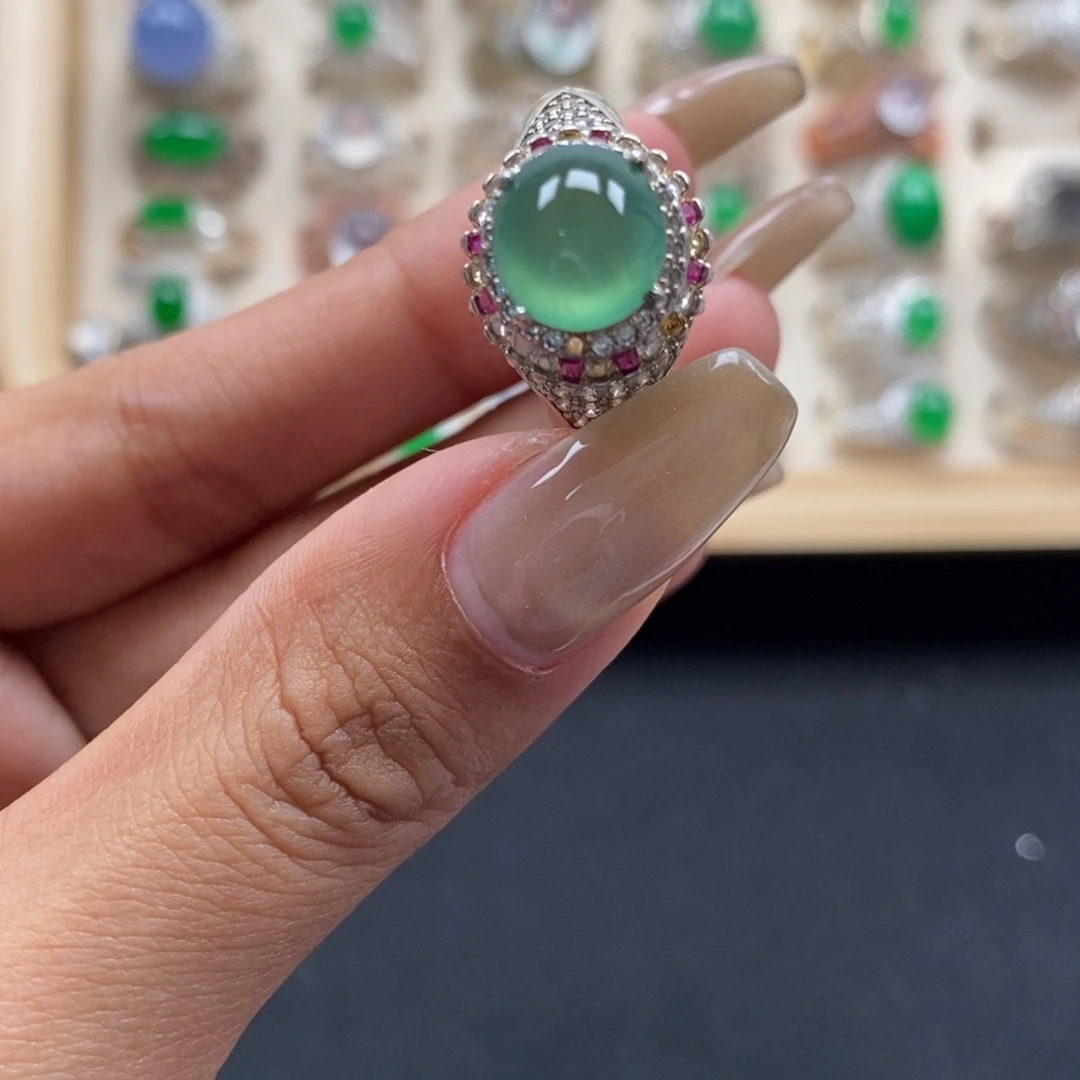 翡翠裸石缅甸天然A货翡翠（起钢满绿）