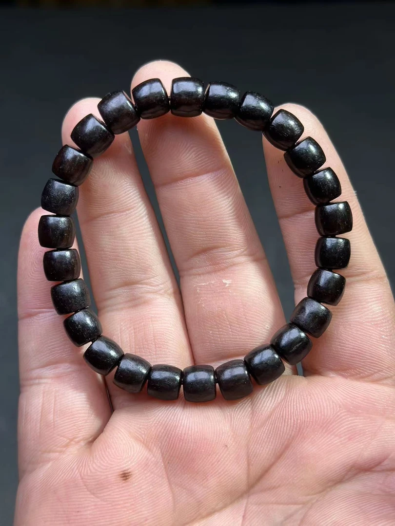 A118海南乌木精工直切9×8单圈手串