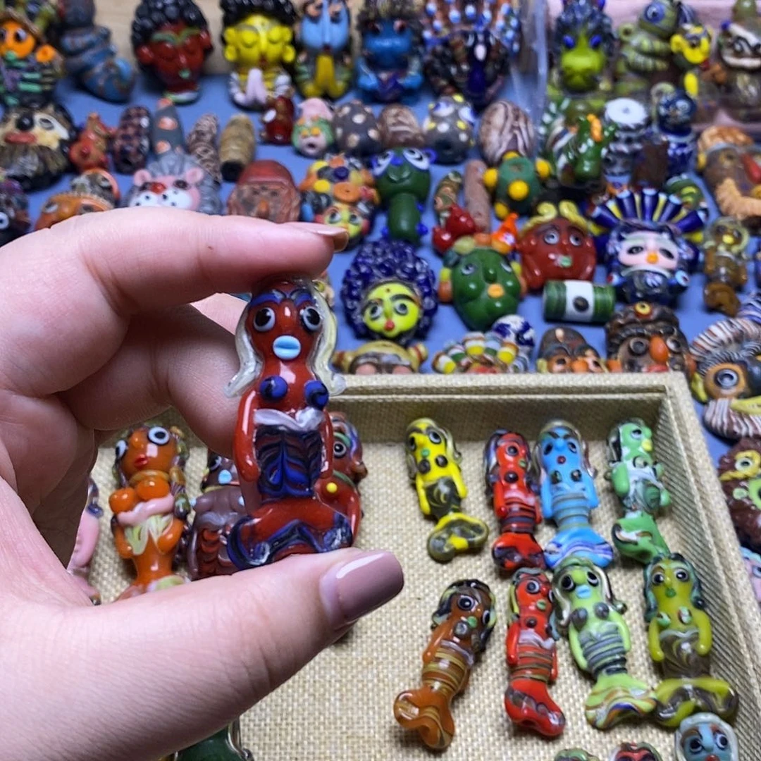 颈饰琉璃小美人鱼