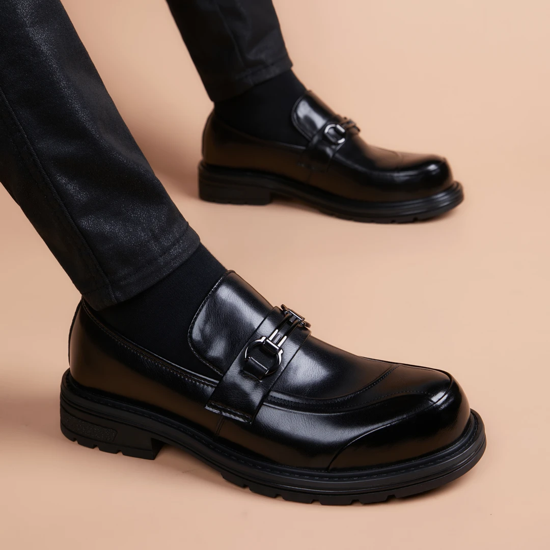 新款商务休闲男士软底皮鞋增高时尚百搭透气英伦风圆头大头乐福鞋