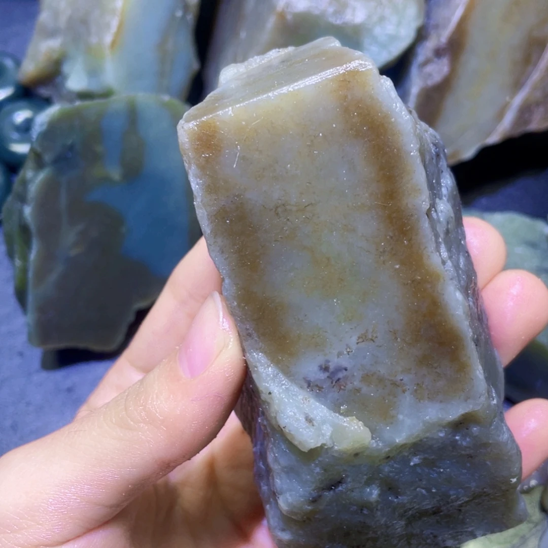 和田玉未镶嵌珠宝半成品