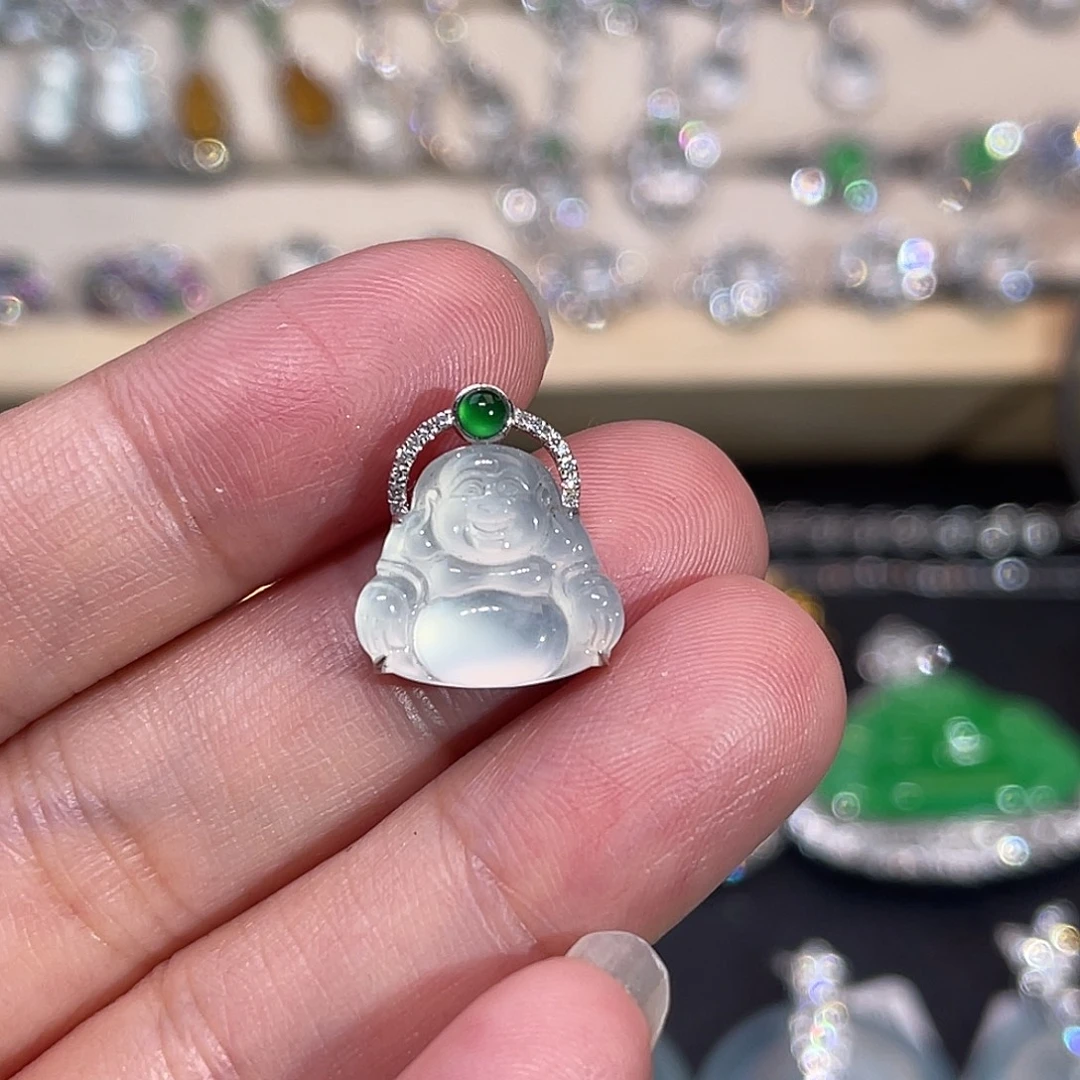 翡翠18K金镶嵌颈饰佛公