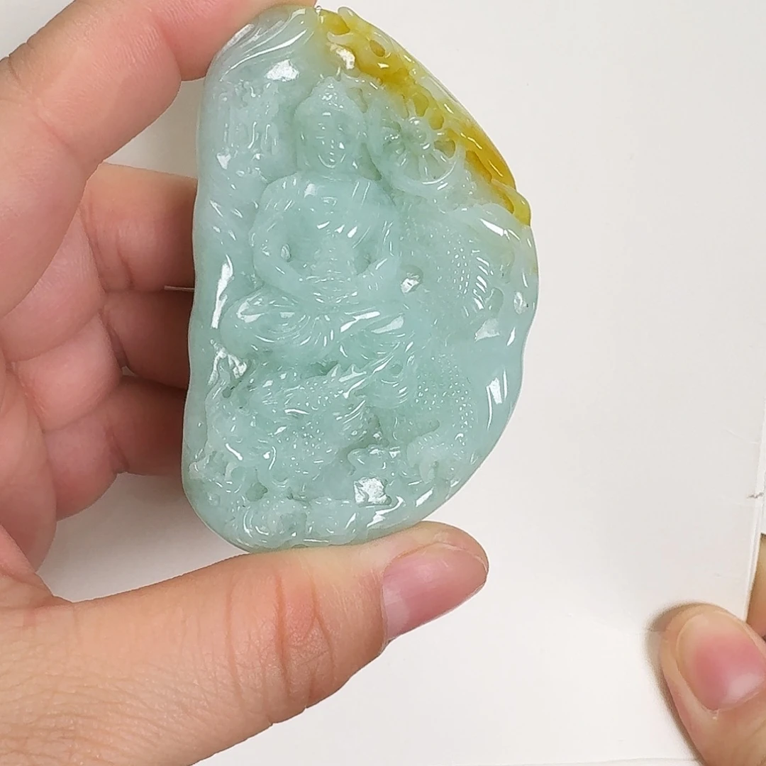 翡翠颈饰未镶嵌心*大日如来