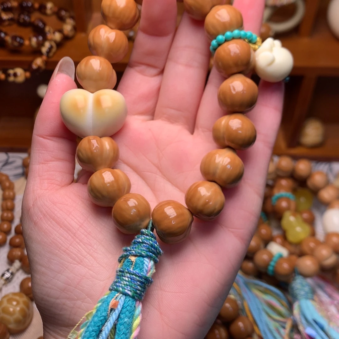 猴头核桃吊坠二代屁桃手持定制