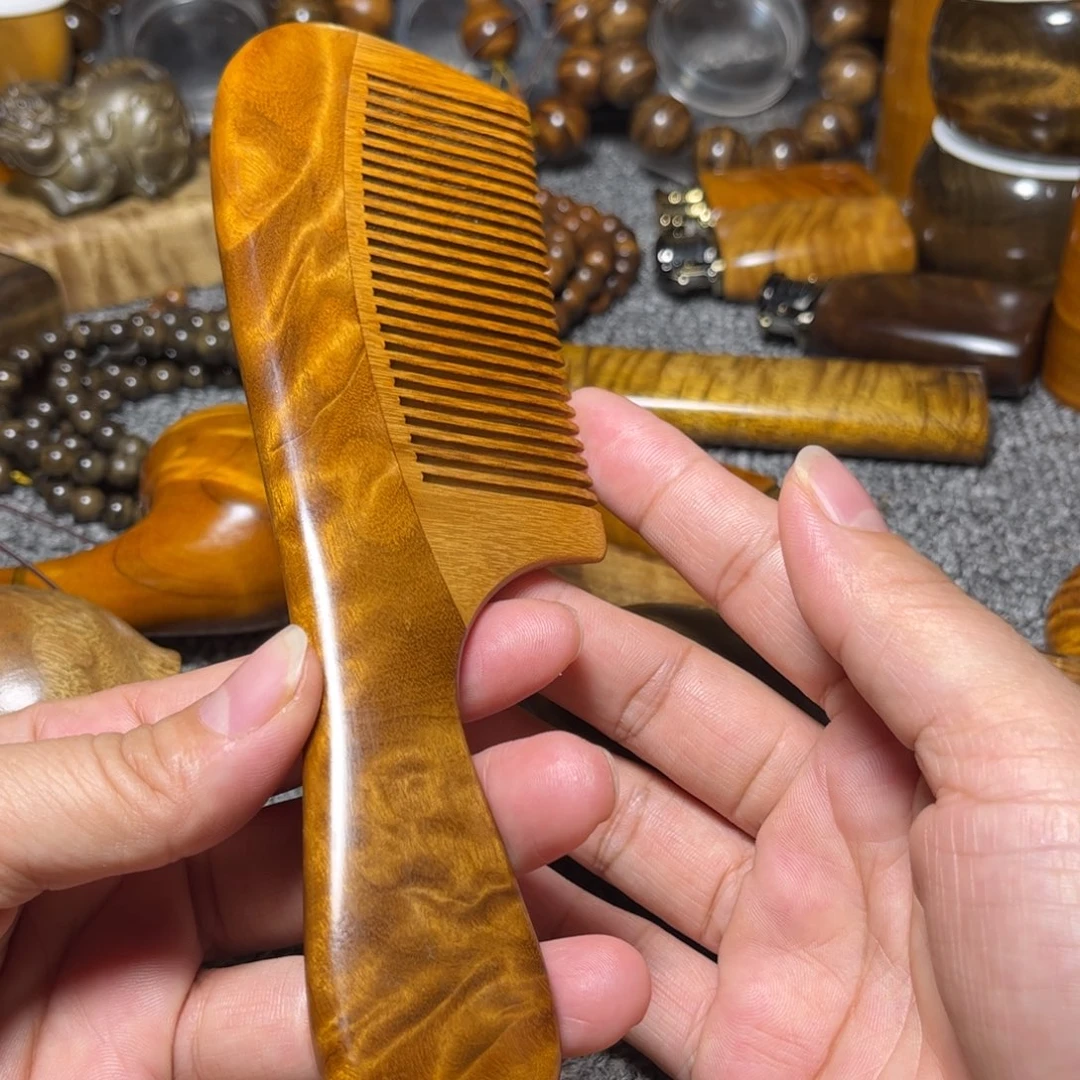 金丝楠枯木花纹梳子