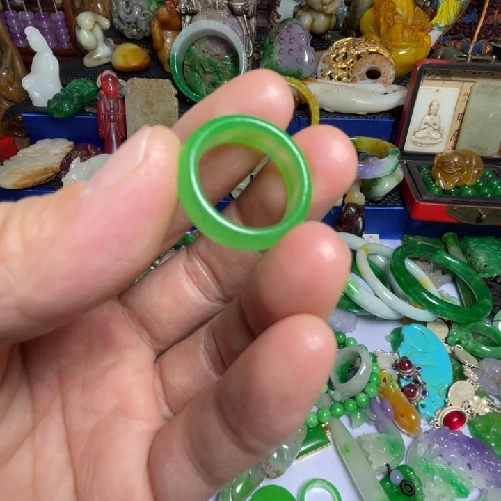 七***姐吊坠滴血莲花菩提