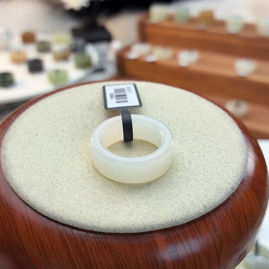 和田玉未镶嵌戒指i116俄白圆切17.3mm港码14.5–15