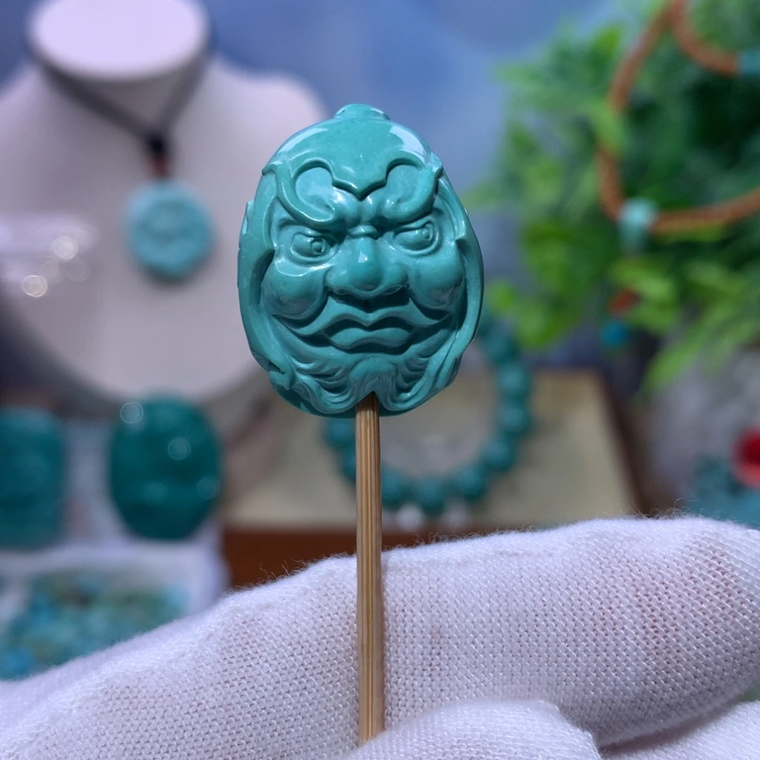 绿松石未镶嵌珠宝奇石