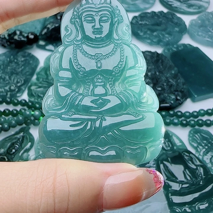 翡翠未镶嵌颈饰多样性发货天然的A货翡翠