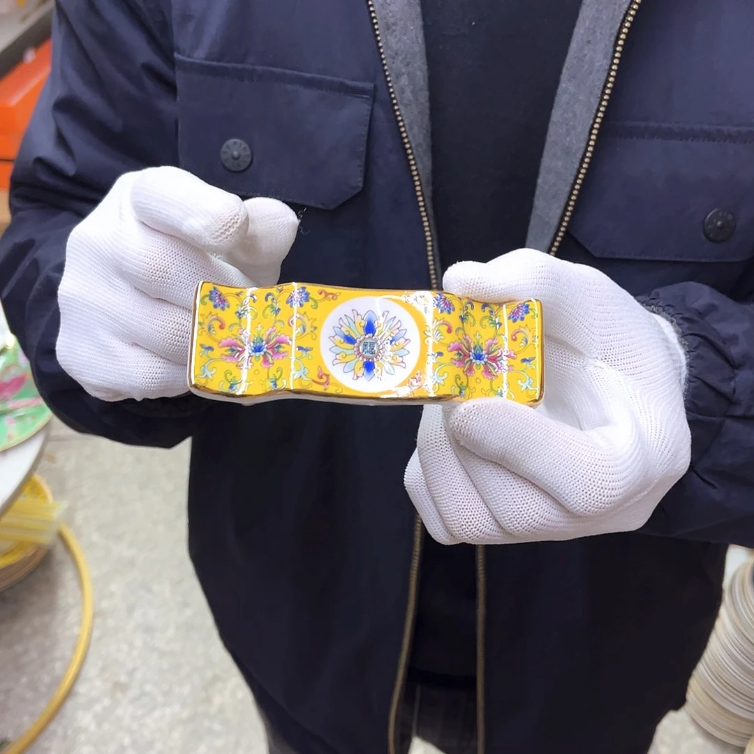 瓷6个黄。。。。。。。。。。