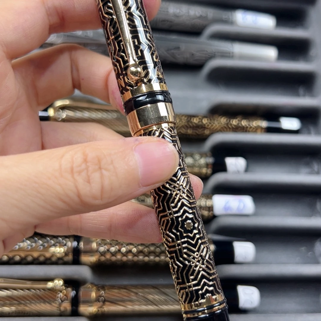 隆***昌便携式富利文2085，25号花色配长刀