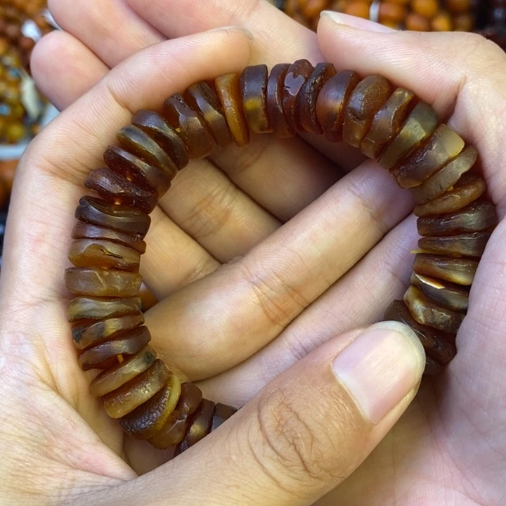 未镶嵌琥珀珠宝奇石