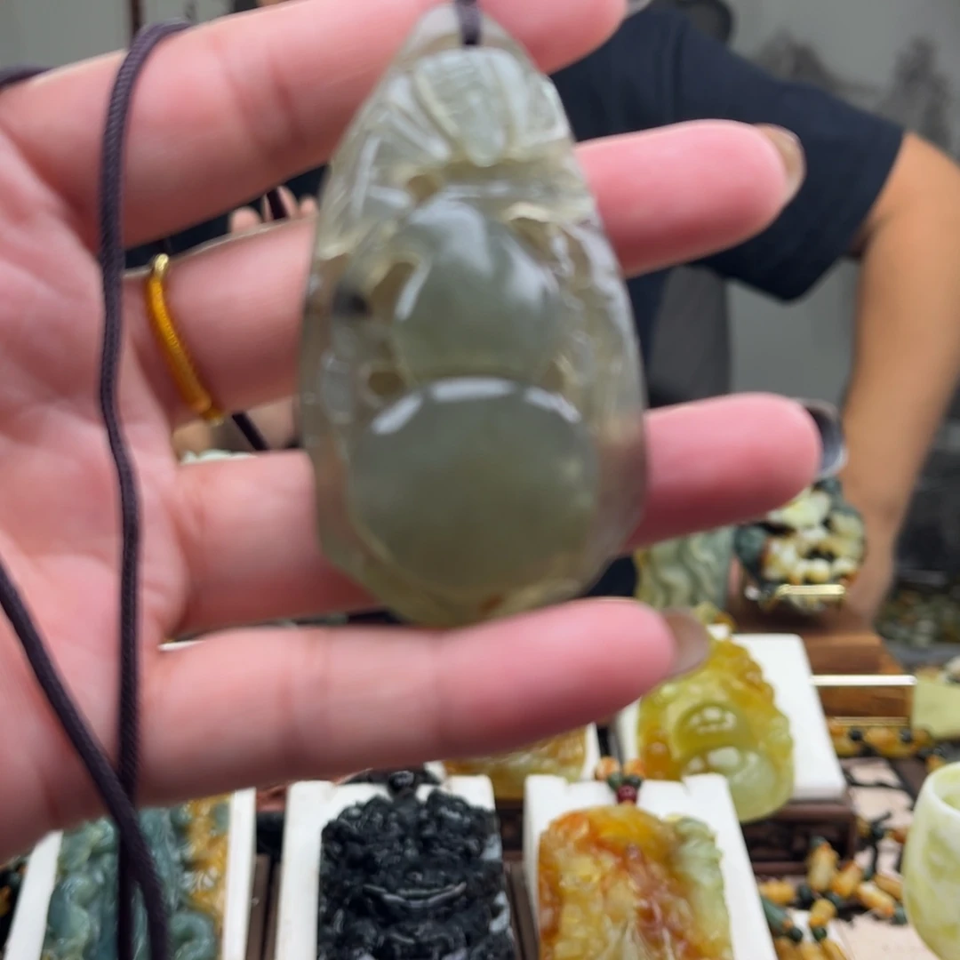 岫玉未镶嵌挂件挂件