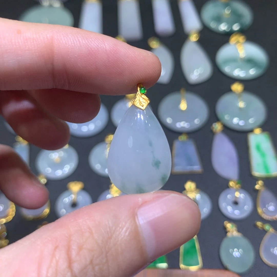 翡翠18K金镶嵌吊坠(不含链)