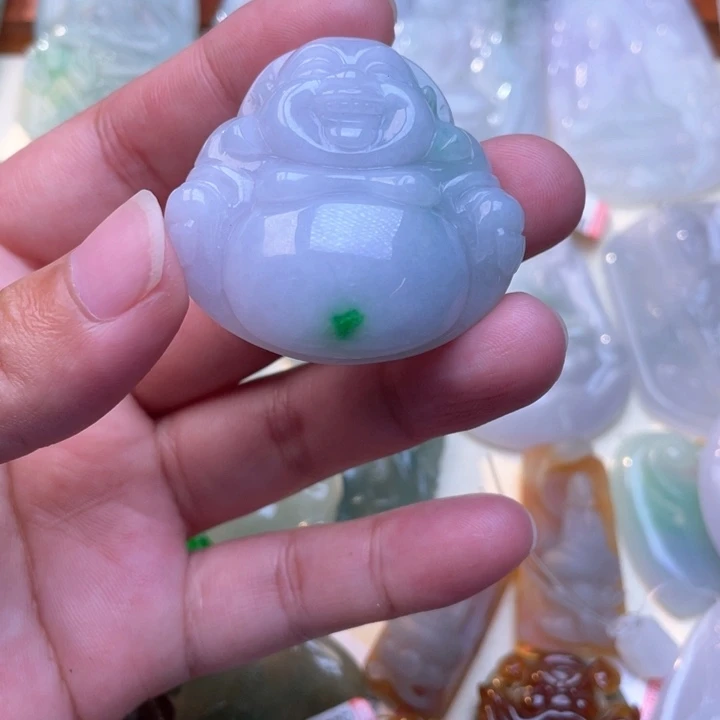 翡翠未镶嵌颈饰佛公