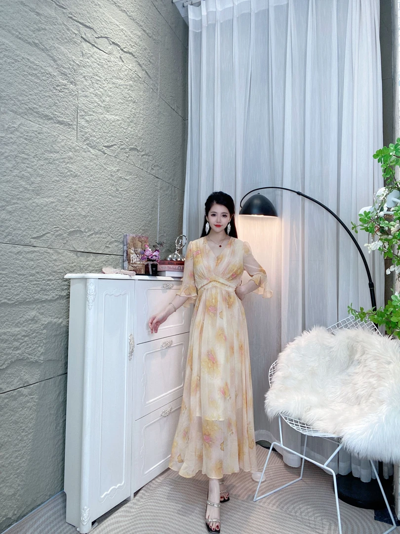 Bikamo/比卡陌2025早春新品气质碎花V领温柔连衣裙长裙YA8853黄色