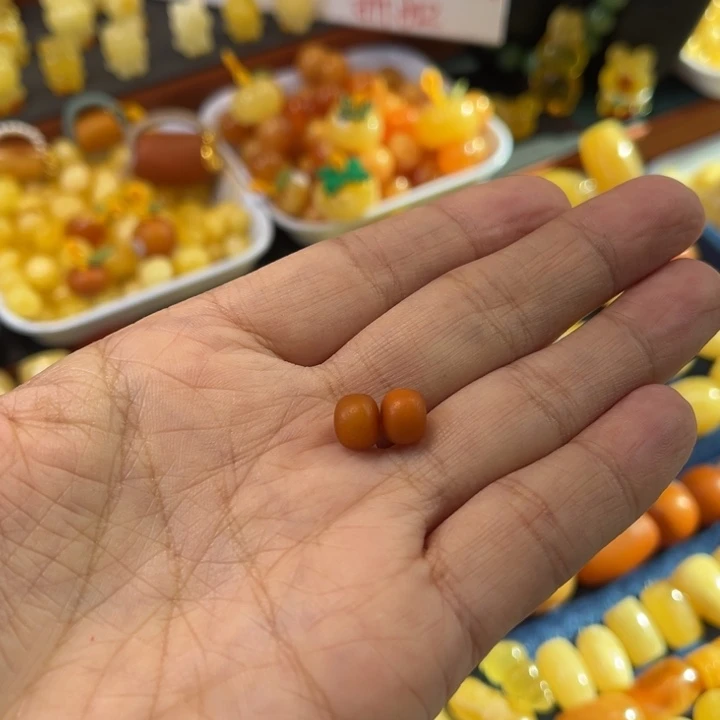 琥珀未镶嵌裸石卡7大加老蜡橘皮墩一对