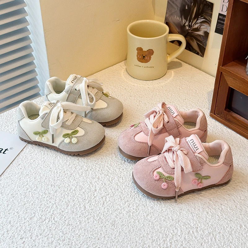 儿童运动鞋女童透气休闲跑步鞋子2025春秋新款女孩韩系宝宝德训鞋