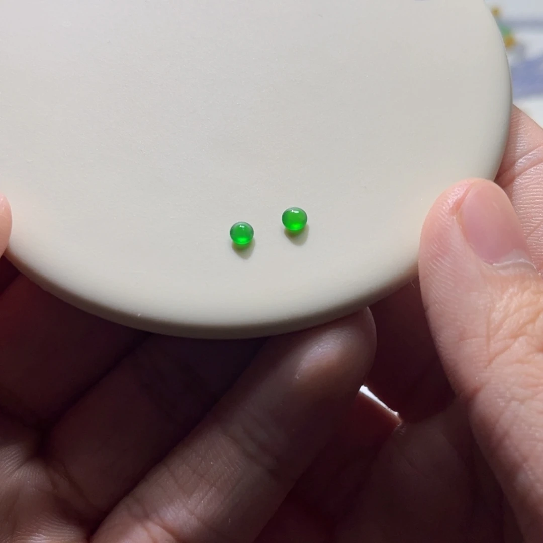 散珠翡翠裸石蛋面多样性发一颗3.6mm