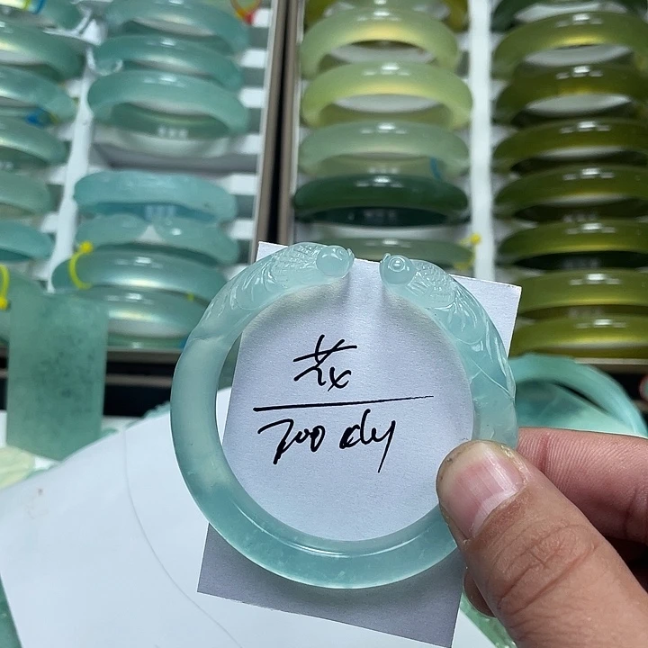 ****蛇纹石玉未镶嵌手镯