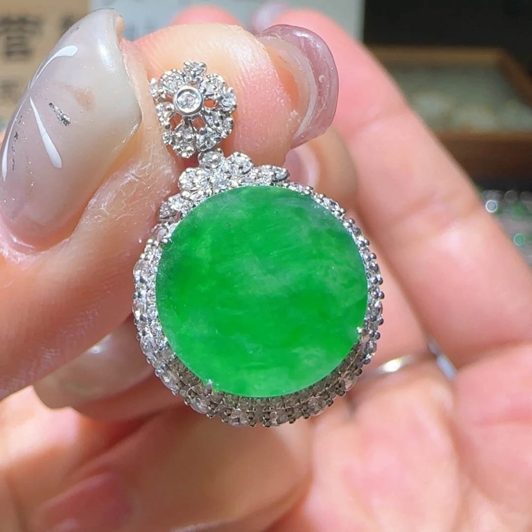【闪购商品】翡翠颈饰18K金镶嵌天然