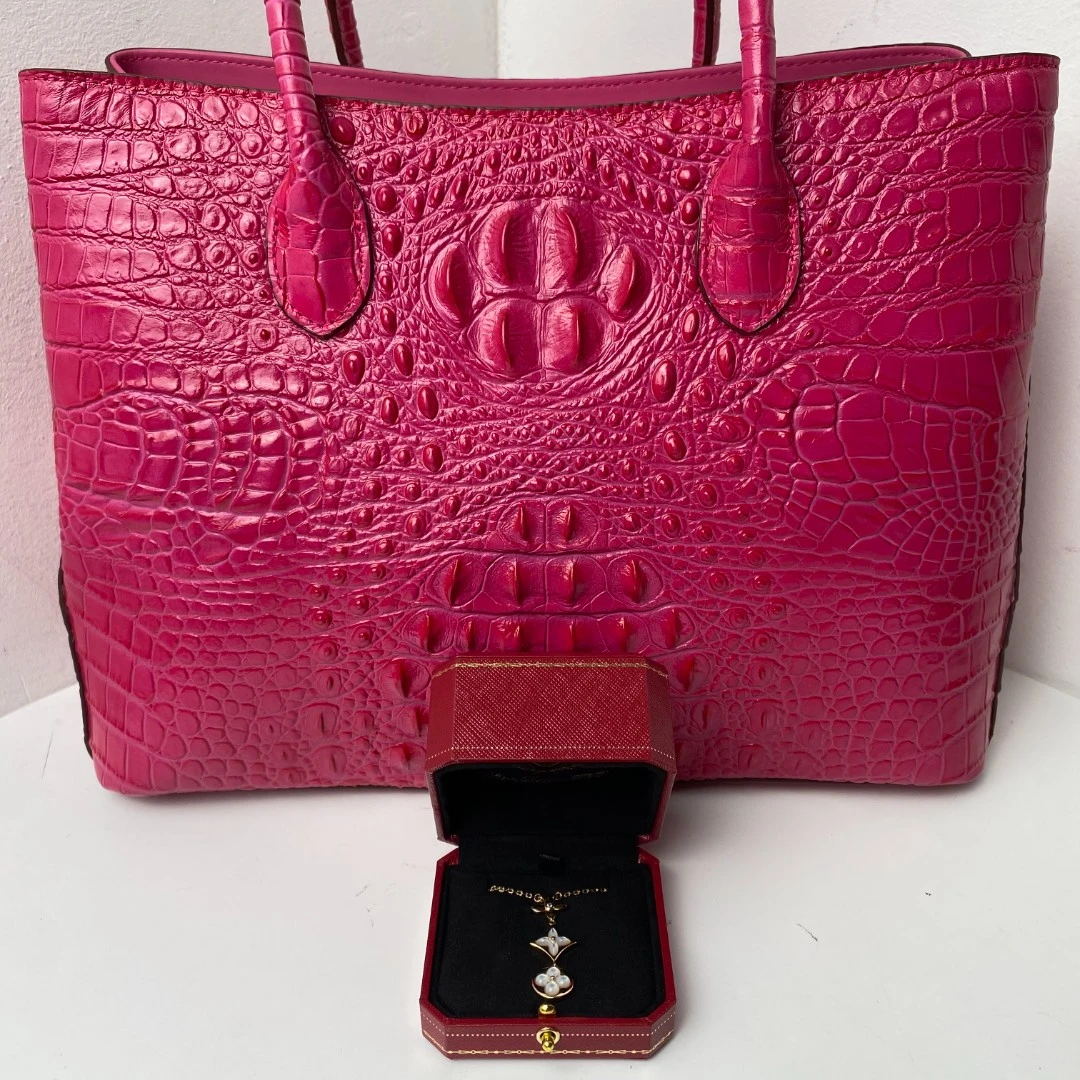 2081项链-时尚优雅设计项链赠礼盒