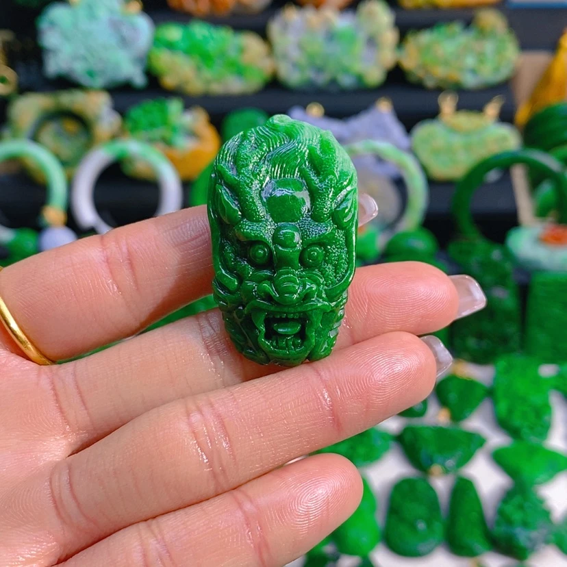 【闪购商品】翡翠颈饰未镶嵌龙