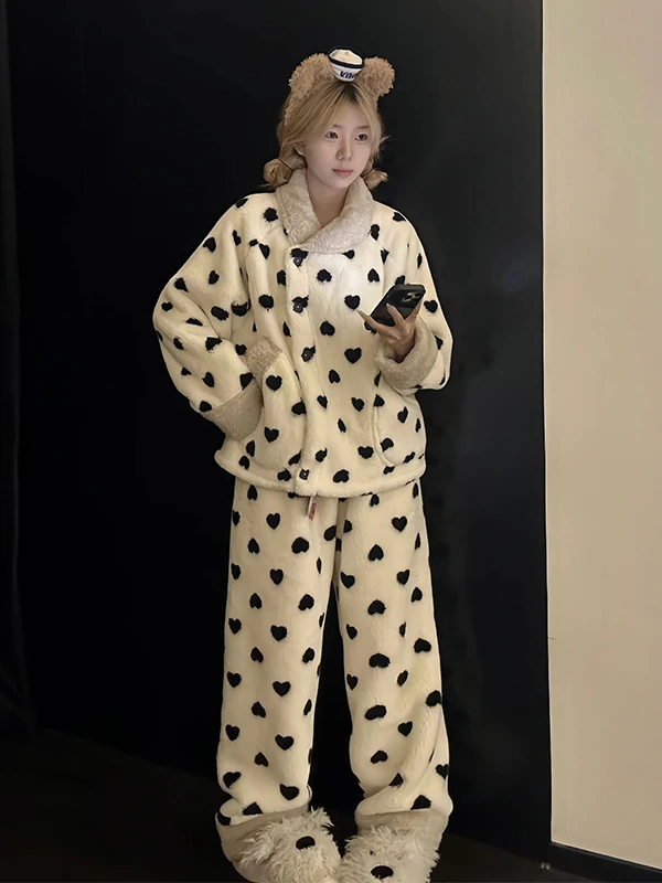 甜美温柔波点珊瑚绒睡衣女冬季舒适保暖加绒加厚家居服套装可外穿