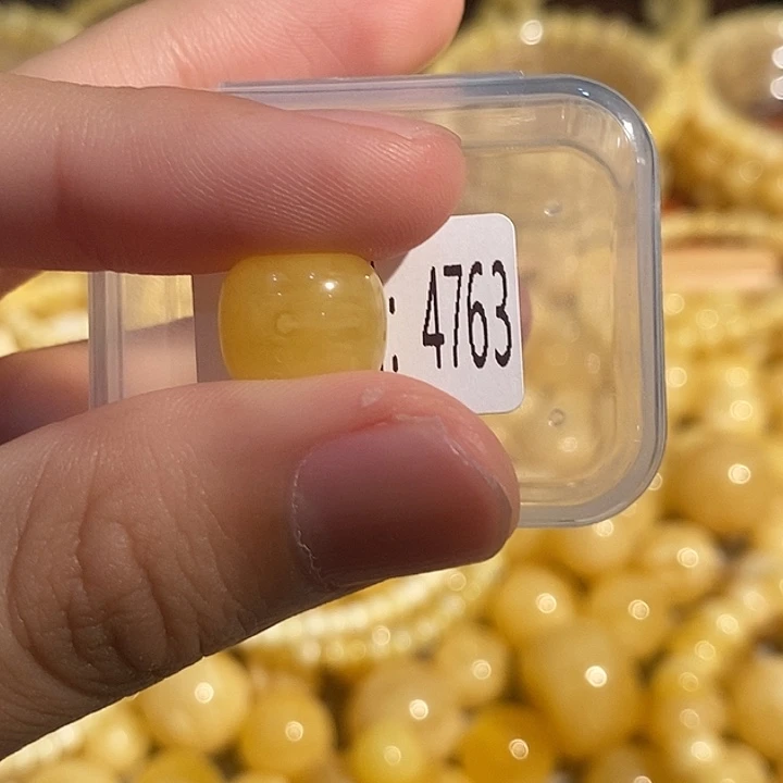 未镶嵌琥珀珠宝奇石4763