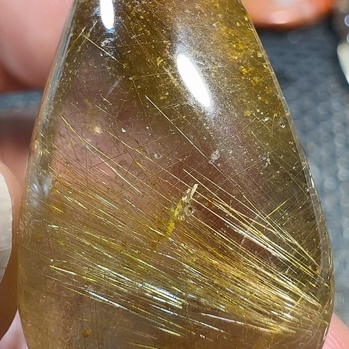 让***让未镶嵌颈饰水晶好