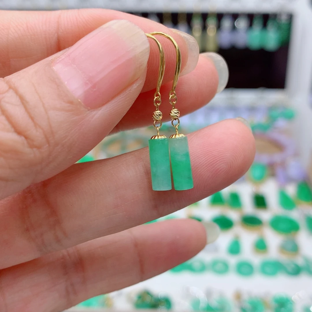 翡翠18K金镶嵌耳饰