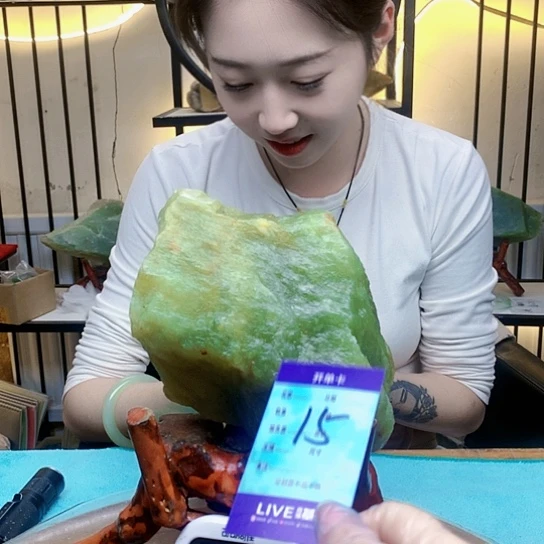 【闪购商品】未镶嵌蛇纹石玉原石l*s