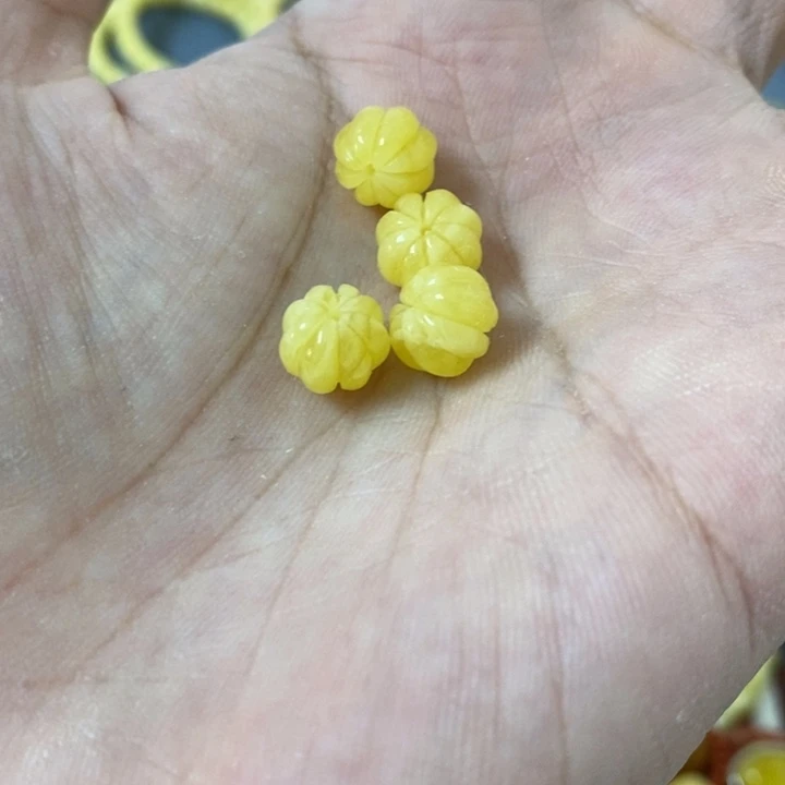 未镶嵌蜜蜡裸石多样性发货其一