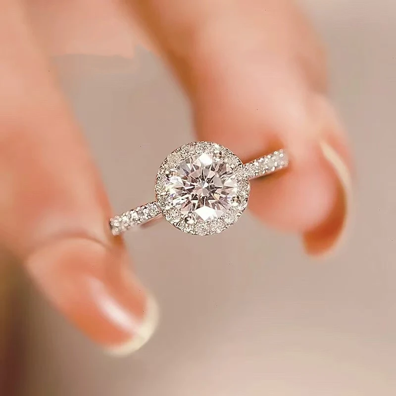 东来同款圆包莫桑钻戒指可调节