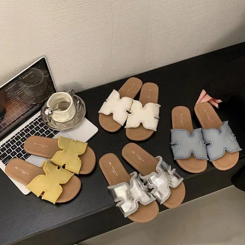 勃肯拖鞋女夏外穿2025新款高级感法式软平底沙滩凉鞋时尚一字凉拖