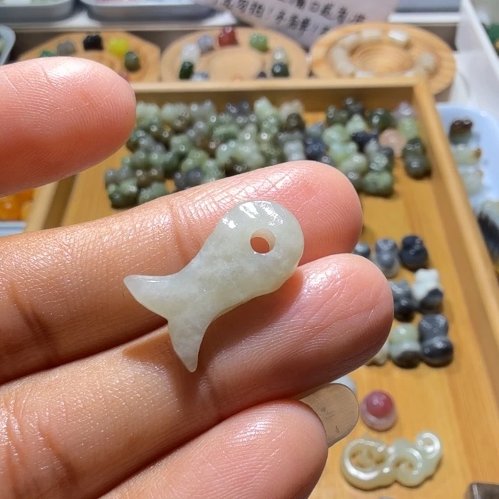 和田玉未镶嵌珠宝奇石