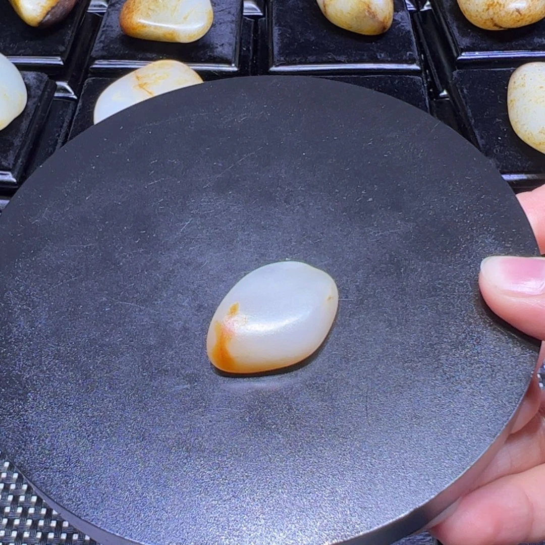 和田玉（子料）未镶嵌颈饰9.8克