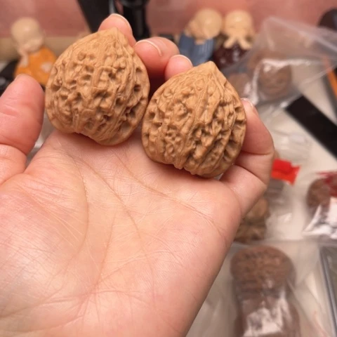 吊坠文玩核桃金牛