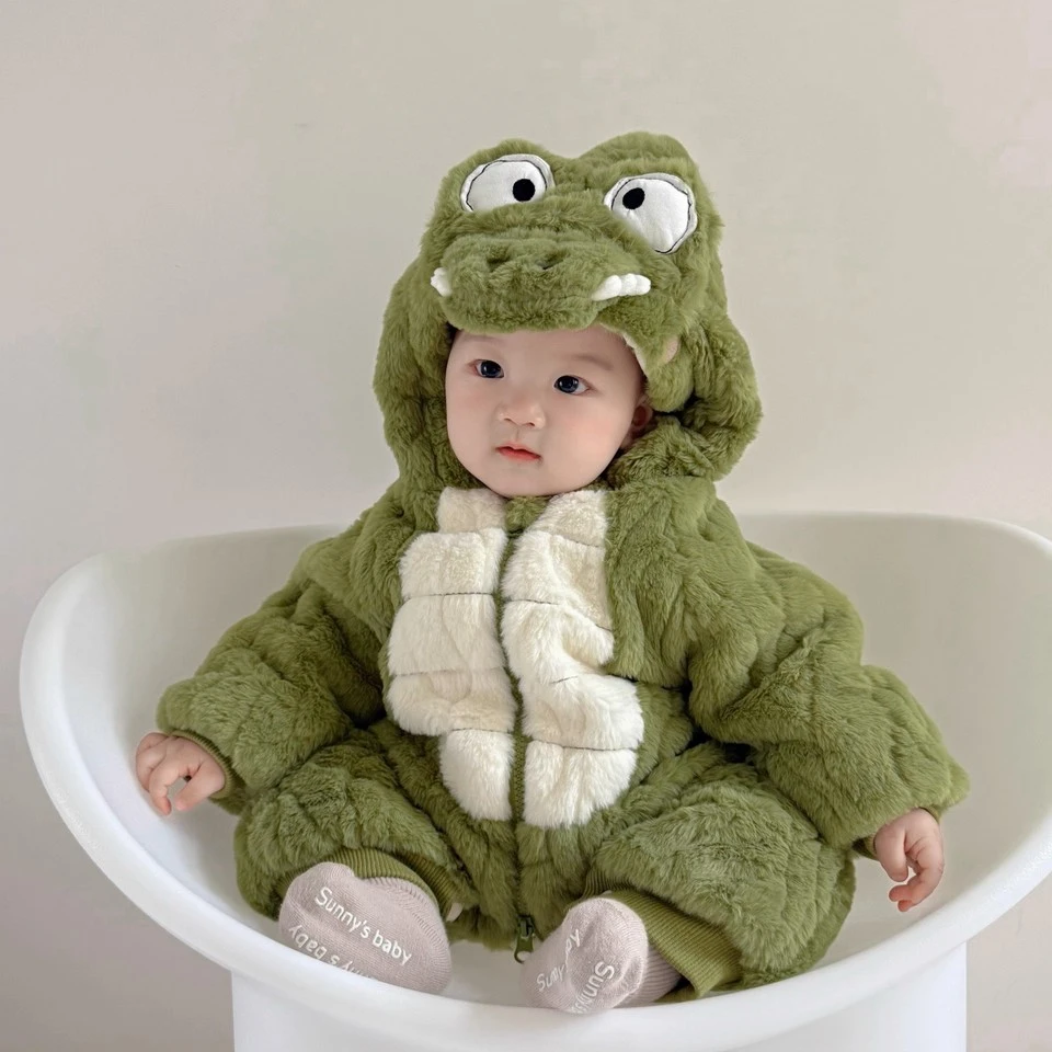 婴儿衣服恐龙毛茸茸连体衣秋冬男女宝宝超萌外出抱衣加厚