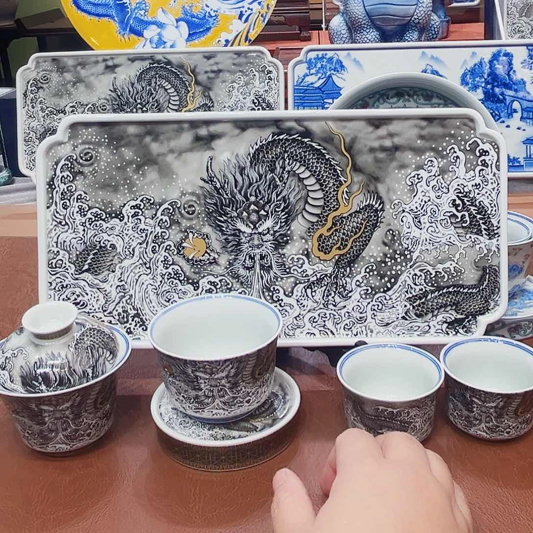 摆件景德镇陶瓷研究所工作的
