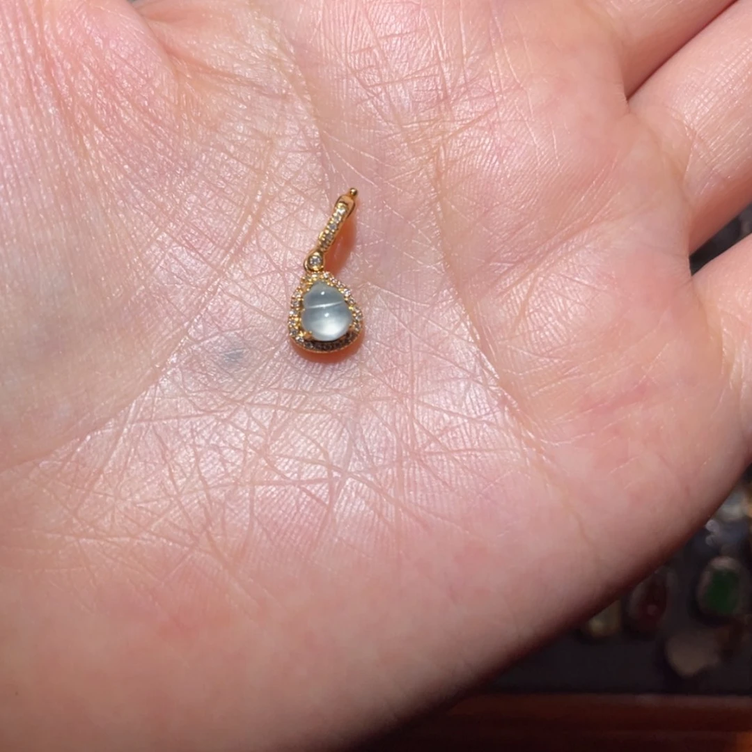 【闪购商品】颈饰18K金镶嵌翡翠