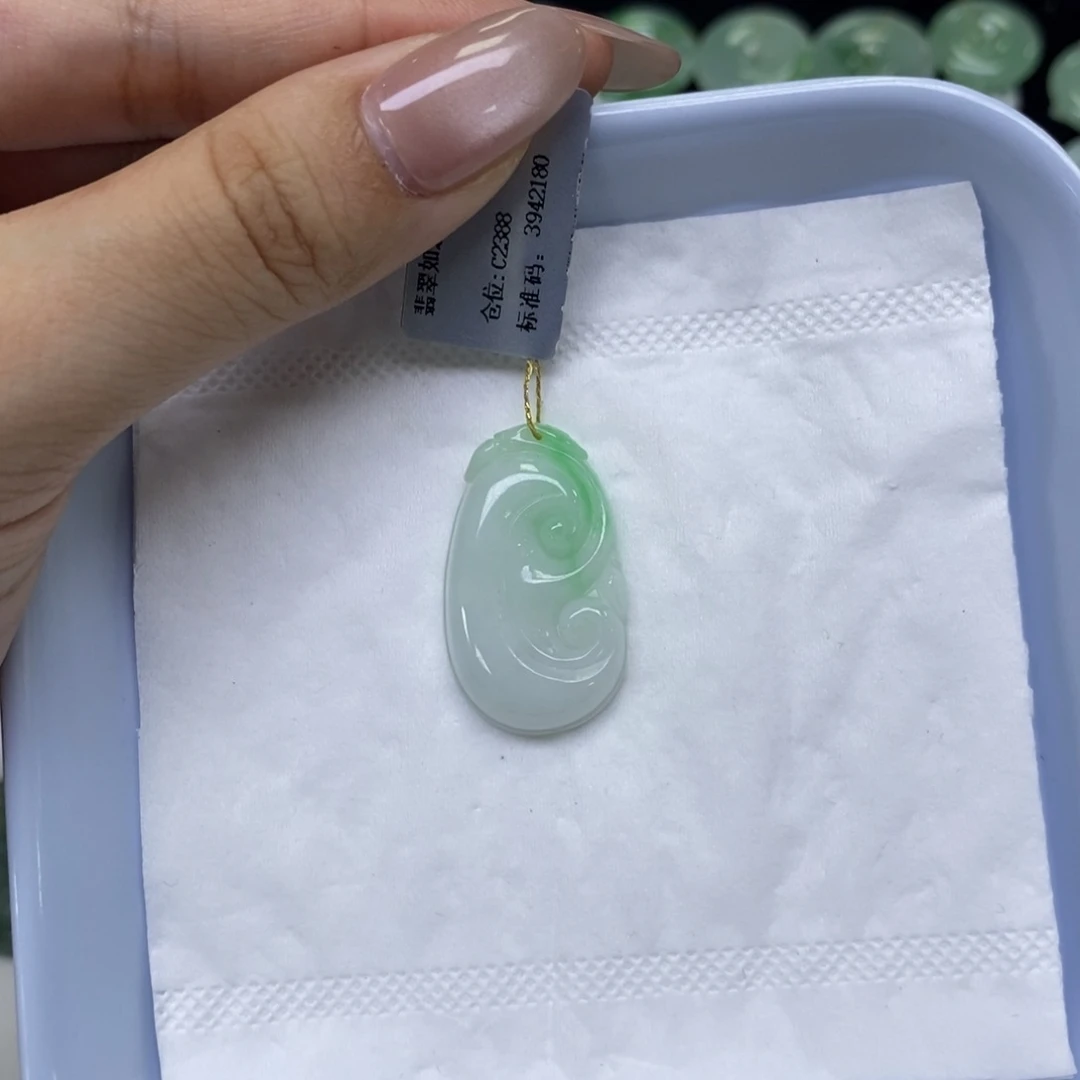 颈饰未镶嵌翡翠如意