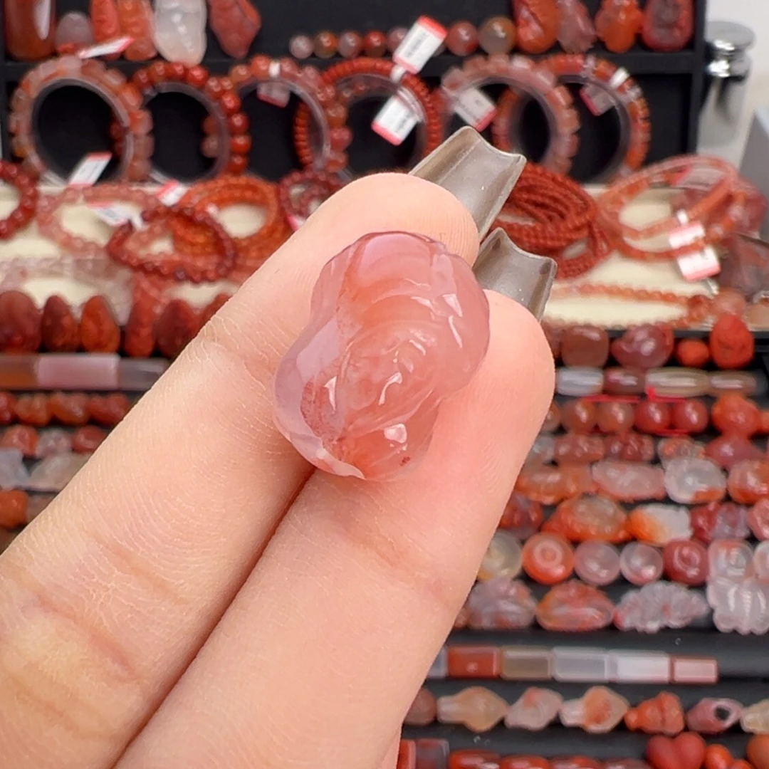 南红玛瑙未镶嵌颈饰白菜