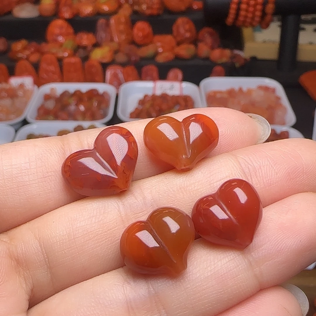 南红玛瑙未镶嵌颈饰