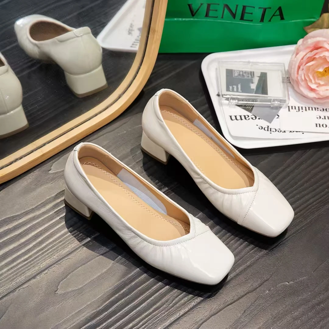 羊漆皮单鞋2025浅口真皮百搭方头粗跟玛丽珍上班通勤羊皮垫女鞋