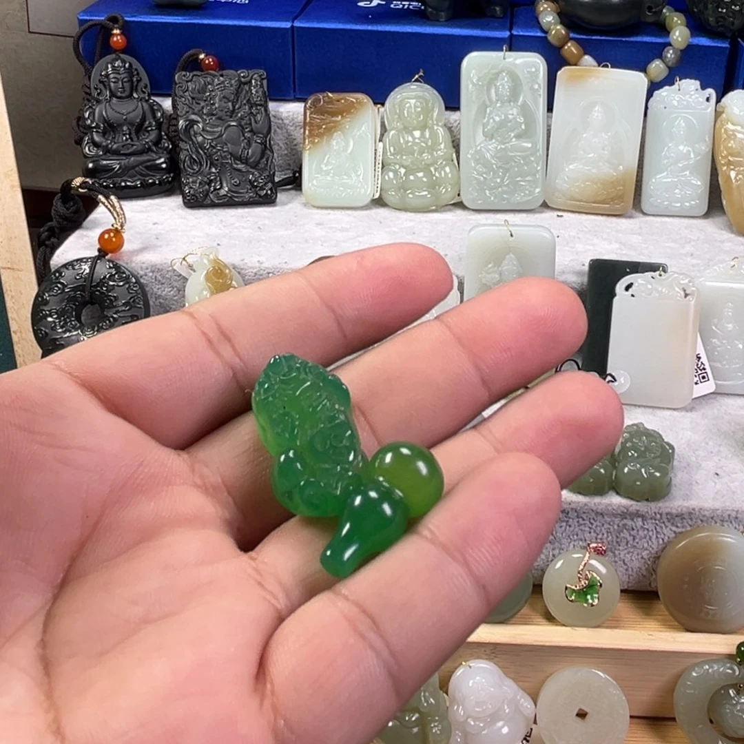 玛瑙/玉髓颈饰未镶嵌阿****a