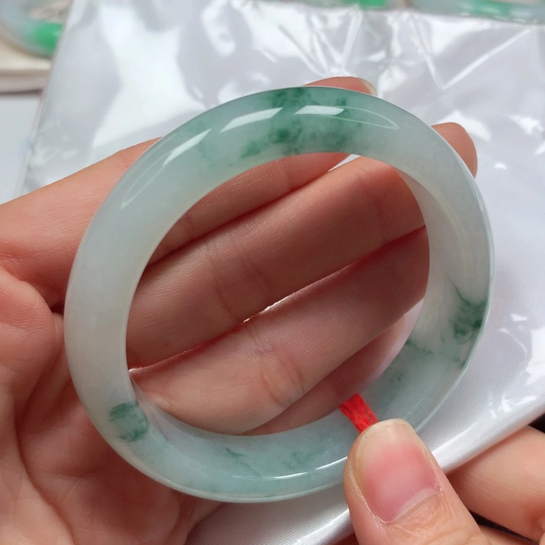 翡翠未镶嵌手镯老坑种冰胶飘绿花胶感十足5455