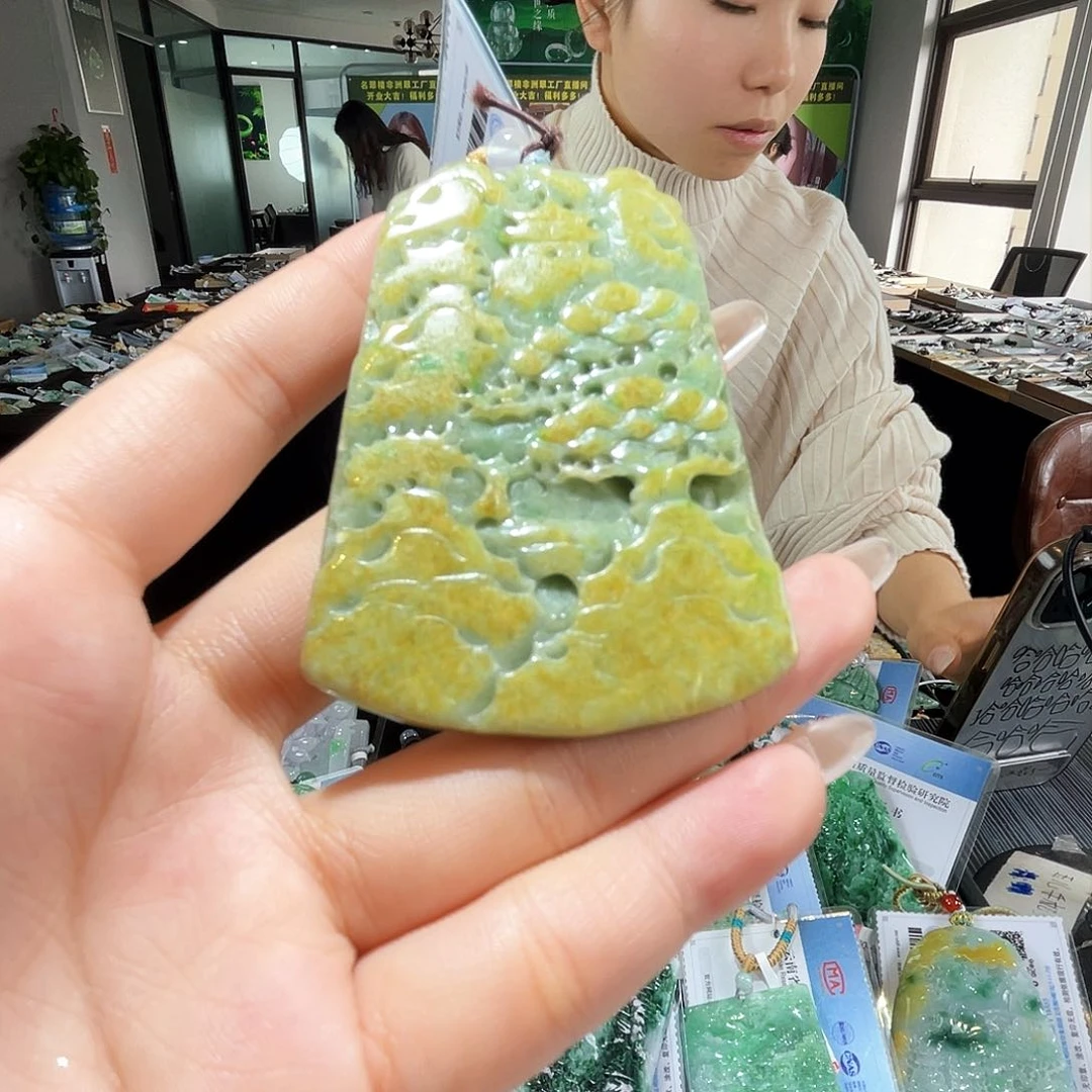 颈饰未镶嵌翡翠一